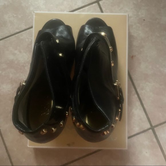 Michael Kors Black Heel Booties size 8.5 - Picture 3 of 3